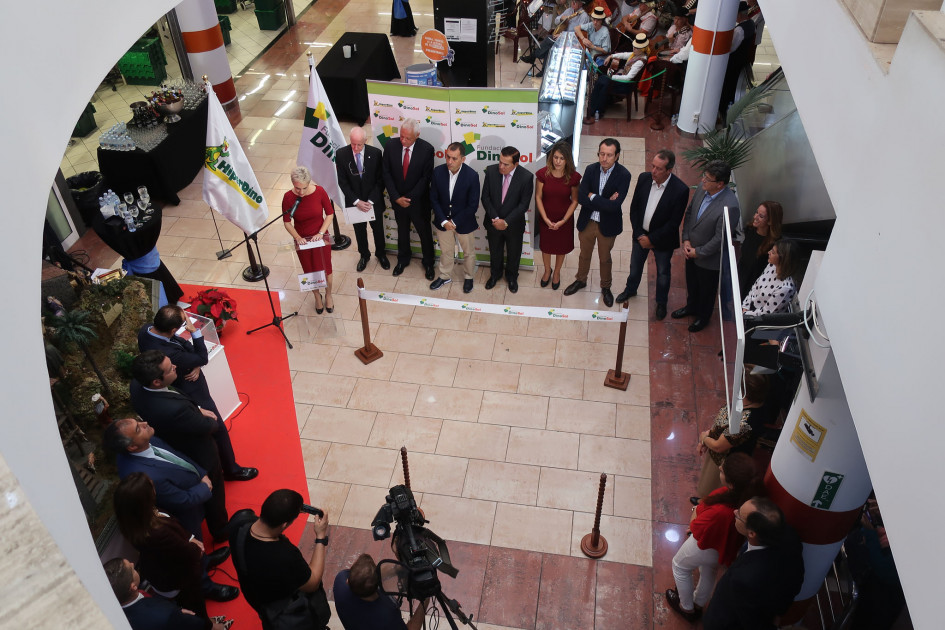 inauguración del Belén Solidario de la Fundación Dinosol